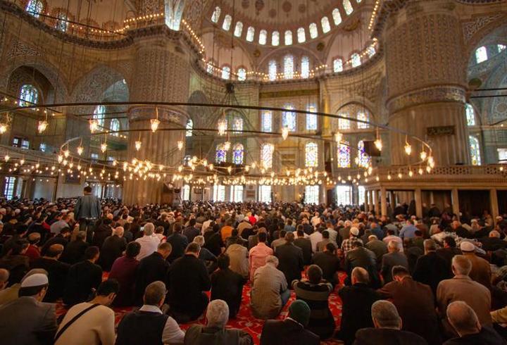 1 MAYIS CUMA NAMAZI SAATLERİ: Cuma namazı saat kaçta kılınacak? İstanbul, Ankara, İzmir Diyanet namaz vakitleri