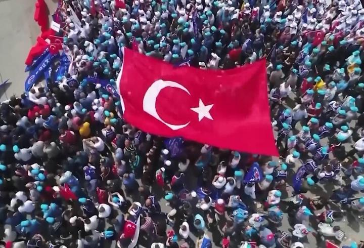 1 Mayıs’ta siyasilerden peş peşe mesajlar