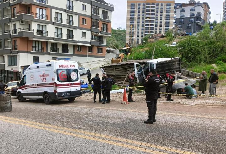 Ankara'da kamyonetin altında kalan 2 işçi hayatını kaybetti