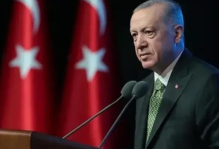 Van’da ölü bulunan üniversite öğrencisi Rojin Kabaiş dosyasında 2 bin 500 kişiden 425’inin DNA’sı incelendi. Gülistan Doku ile Rojin dosyasında benzerlik olduğunu belirten baba Nizamettin Kabaiş, soruşturmanın genişletilmesini istiyor
1