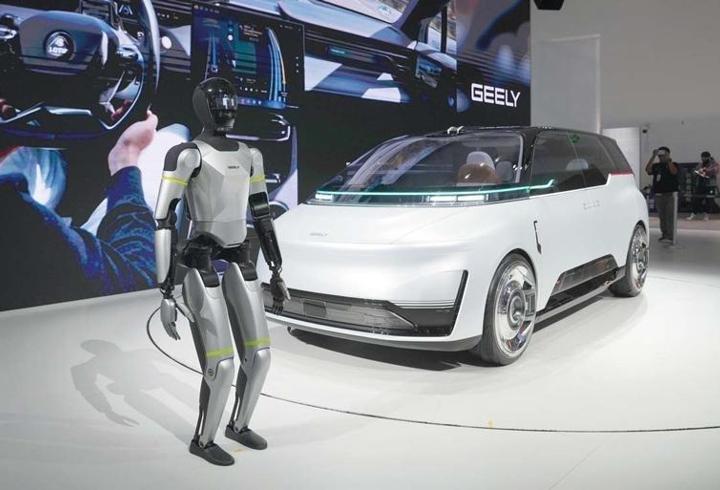 Çinli devlerden Tesla’ya güçlü yanıt! 1500 KM menzil ve robotaksi çağı