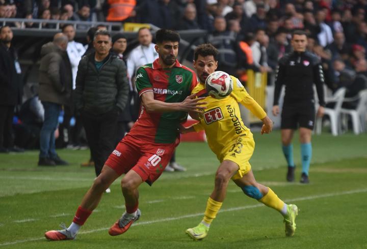 Karşıyaka'da Erhan tehlikesi