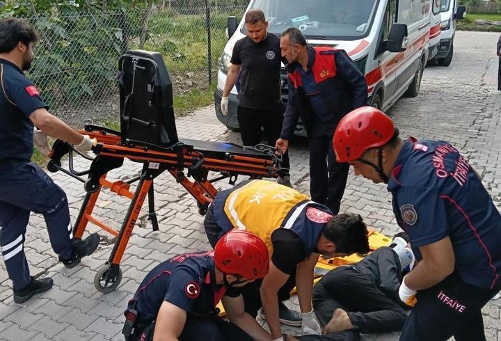Ayağı bisikletin tekerleğine sıkışan çocuğu itfaiye kurtardı
