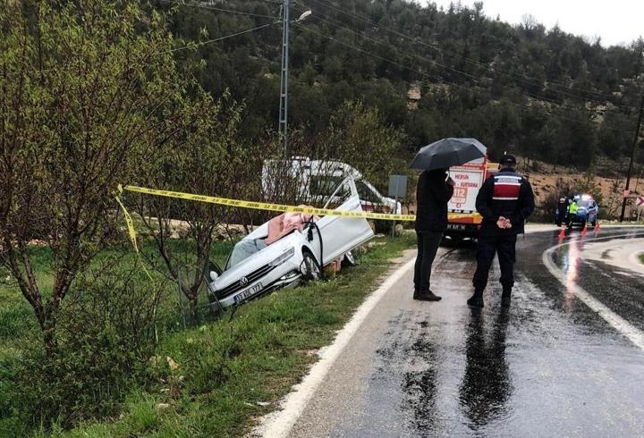 Mersin'de TIR ile çarpışan otomobilin sürücüsü öldü