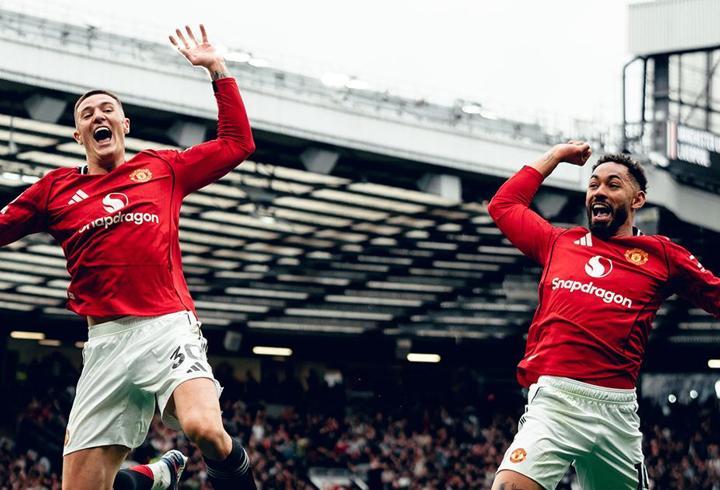 Dev maçta Manchester United, Liverpool’u mağlup etti