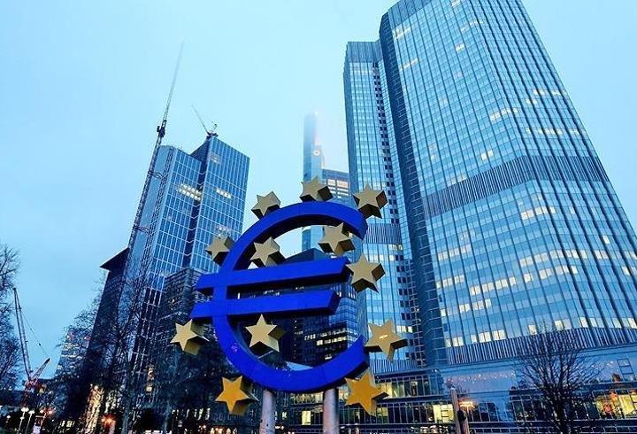Euro bölgesi imalat PMI nisanda 52,2’ye yükseldi