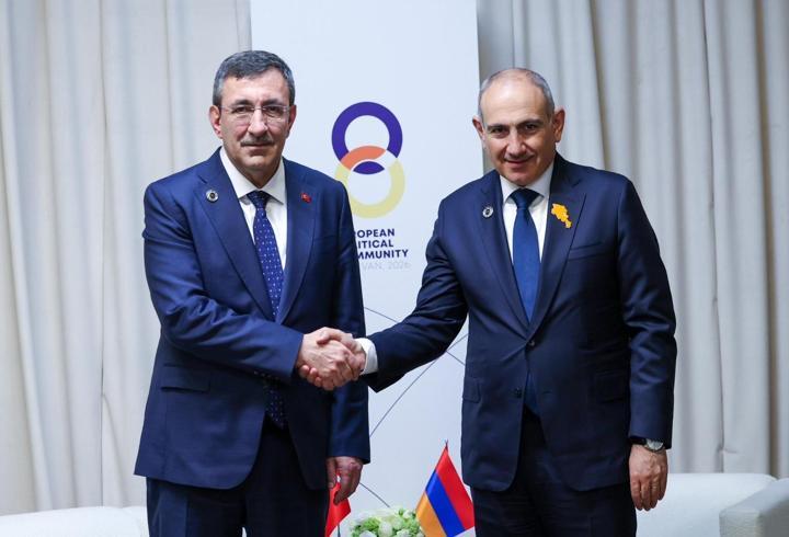 Ani Köprüsü'nün ortak restorasyonu için imzalar atıldı