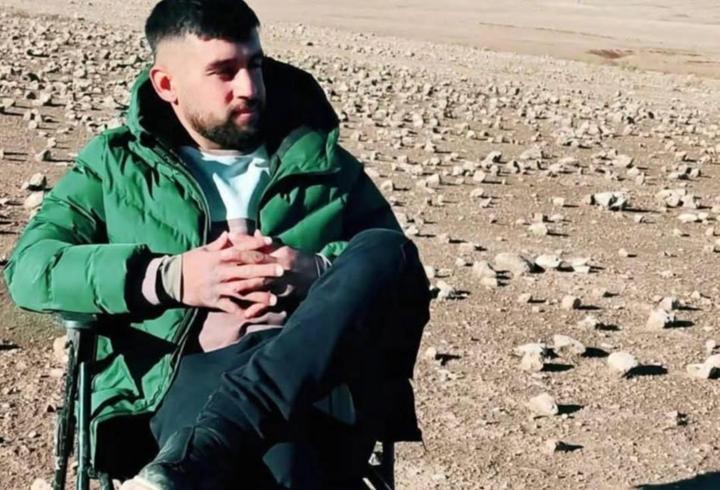 Arızalanan aracını kontrol etmek isterken otomobilin çarptığı amatör futbolcu öldü