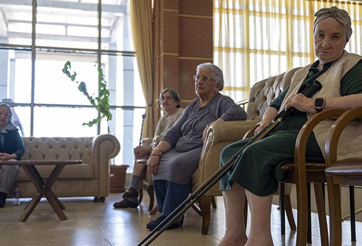 Milli Eğitim Bakanı Yusuf Tekin, bu eğitim öğretim döneminde ilk defa 9. sınıfa kayıt yaptıran her 100 öğrenciden 43'ünün mesleki ve teknik liseleri tercih ettiğini bildirdi.3