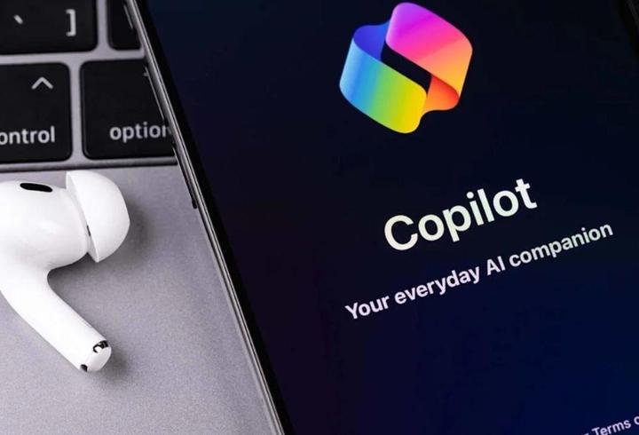 Yapay zeka asistanı copilot tepeye oynuyor