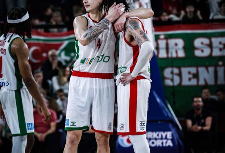 Basketbolda düğüm son maçlara kaldı