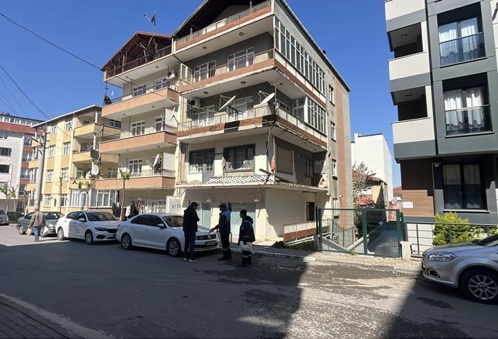 'Kötü koku' sonrası belediye harekete geçti; çöp evden 1 yıldır çıkmadığı ortaya çıktı / Ek Fotoğraflar