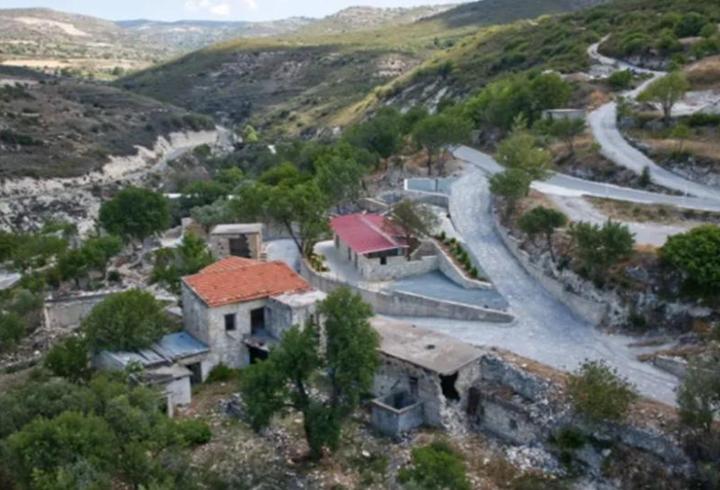 Güney Kıbrıs'ta "gizli işgal" iddiası