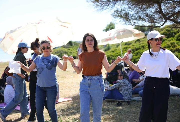 Çeşme'de unutulan Hıdırellez geleneği Yassıada'da yeniden yaşatıldı