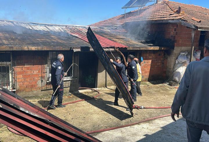 Ordu’da çıkan yangında tek katlı ev kullanılmaz hale geldi