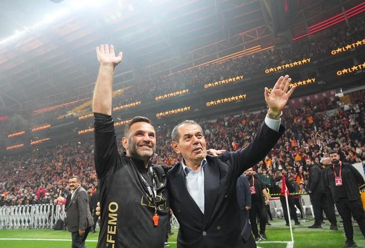 Dursun Özbek sözleşmeyi hazırladı! Okan Buruk'a yeni teklif...