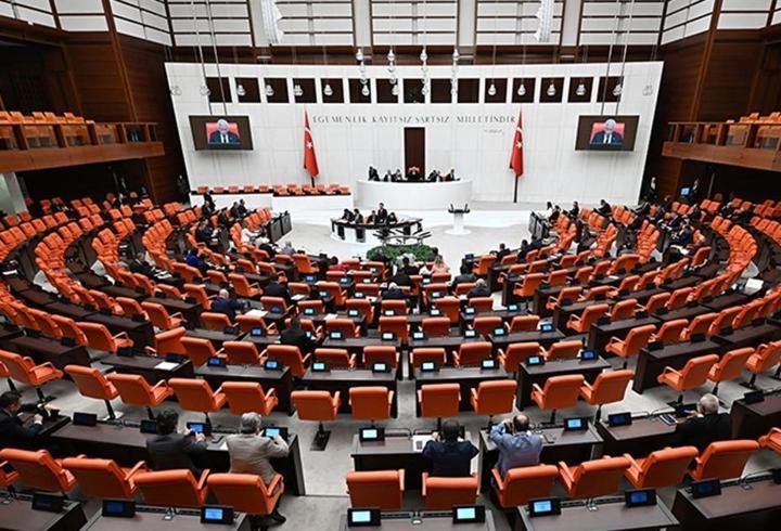 SON DAKİKA HABERİ: Fahiş site aidatlarına ilişkin düzenlemeleri içeren teklif TBMM'de kabul edildi