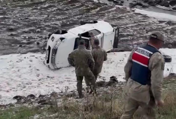 Ardahan’da askeri araç devrildi: 2 astsubay yaralandı