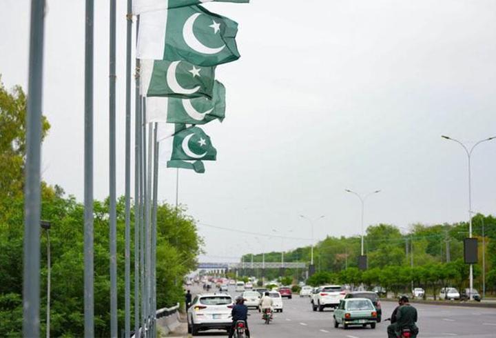 Pakistan'da intihar saldırısında 12 polis hayatını kaybetti
