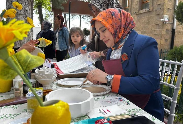 Anneler ve çocuklar sanatla buluştu