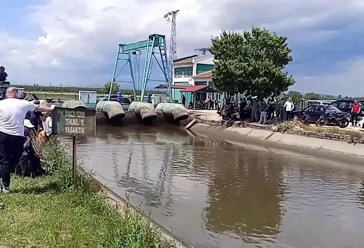 Balık tutmak isterken sulama kanalına düşüp, yaşamını yitirdi