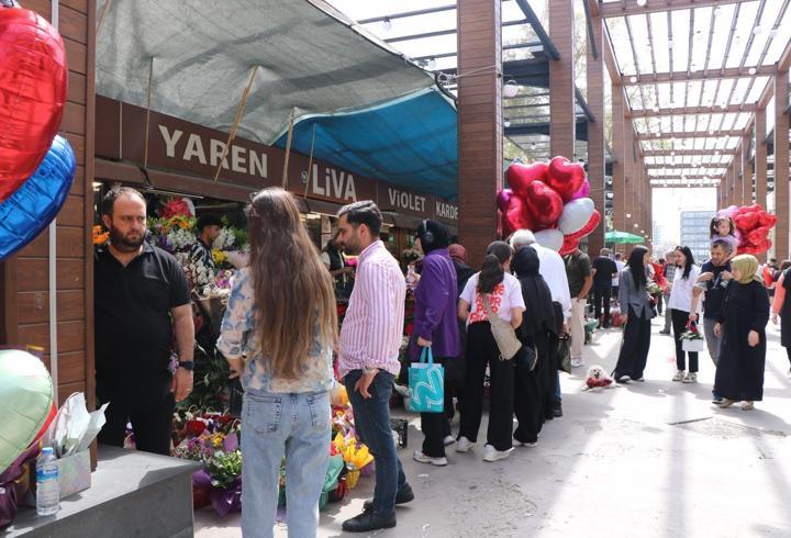 Kayseri'de çiçekçilerde Anneler Günü yoğunluğu