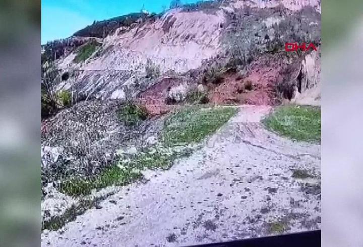 Tokat'ta heyelan anı kamerada: Dik yamaçtan kopan toprak hızla sürüklendi