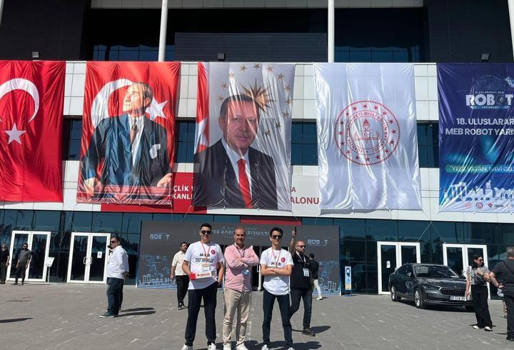 Osmaniyeli öğrenciler robot yarışmasında yarı finalde