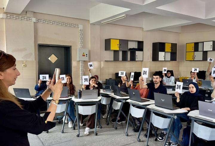 Osmaniye’de gençlere üretken yapay zekâ eğitimi