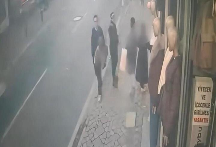 Beyoğlu’nda cansız mankenin üzerindeki kıyafeti giyip gitti; 3,5 ay sonra yine aynı yöntemi kullandı