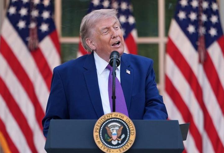 Küba için Trump 'görüşeceğiz' dedi