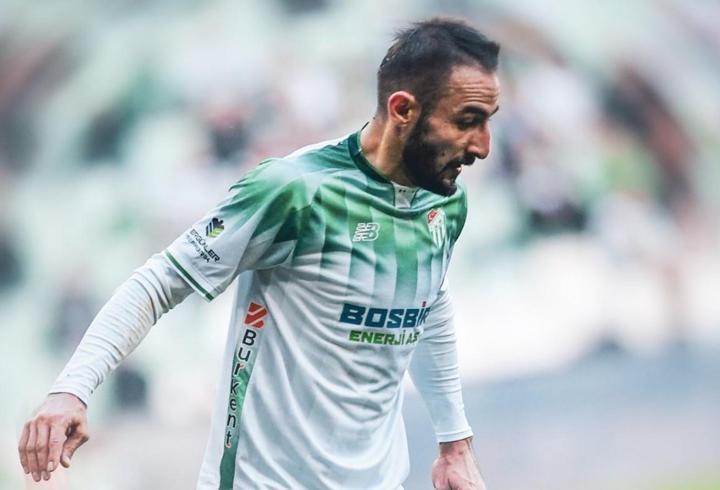 Bursaspor’da ayrılık rüzgarı sürüyor: Hamza Gür’e veda
