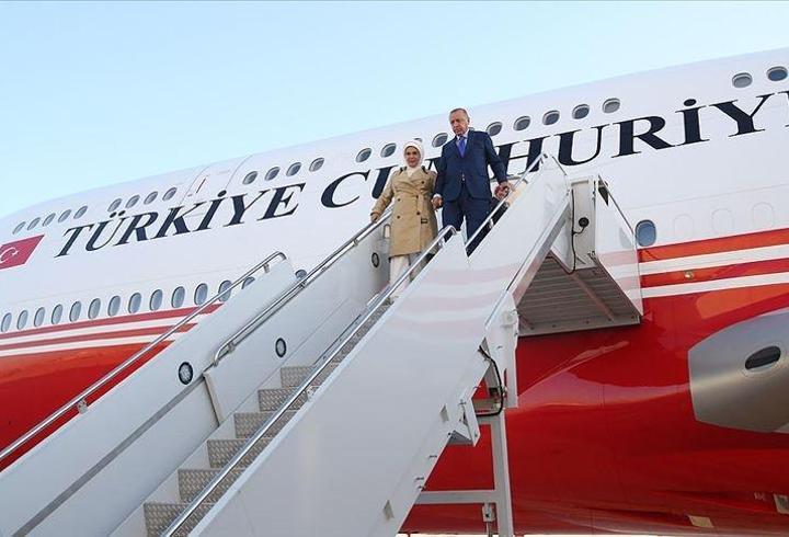 "İmamoğlu çıkar amaçlı suç örgütü" davası kapsamında tutuklanmasının ardından İstanbul Büyükşehir Belediye (İBB) Başkanlığı görevinden uzaklaştırılan Ekrem İmamoğlu ile Hüseyin Gün, Necati Özkan ve Merdan Yanardağ hakkında "casusluk" suçundan 20'şer yıla kadar hapis cezası istemiyle açılan davada ara mütalaasını açıklayan duruşma savcısı, sanıkların tutukluluk hallerinin devamını istedi.
9