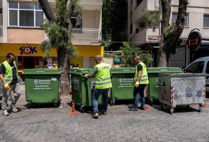 Bornova'ya 325 yeni çöp konteyneri