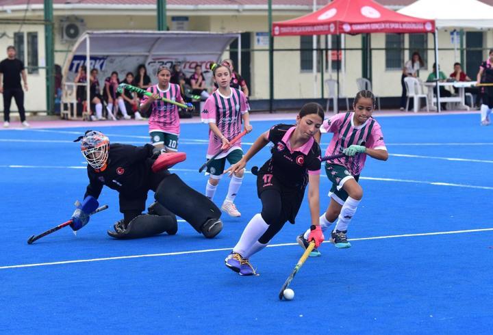 Osmaniye’de hokey heyecanı