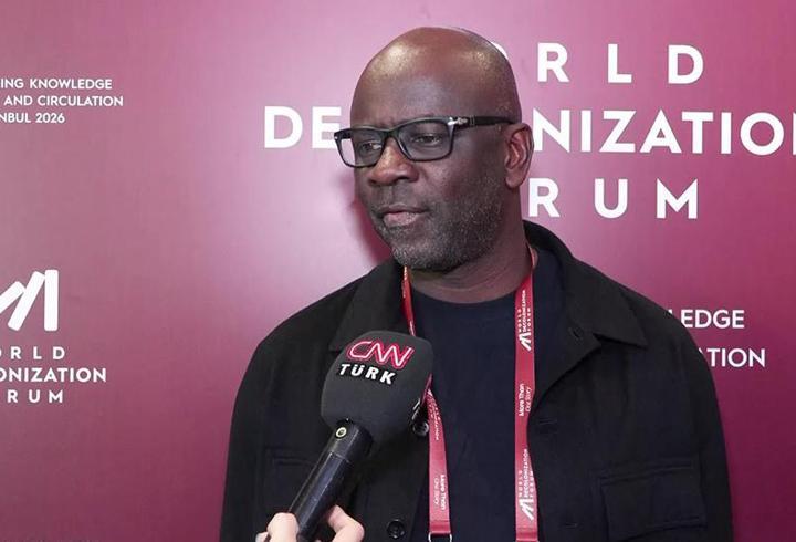 FRANSIZ FUTBOL EFSANESİ CNN TÜRK'TE | Lillian Thuram: "Çocuklar öldüğü zaman din ve ten rengi konuşulmamalı"