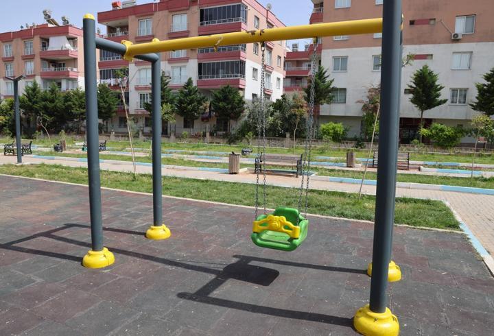Toroslar’da çocuk parkı tahrip edildi