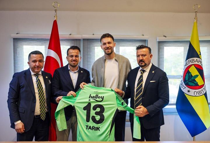 Tarık Çetin, Fenerbahçe'de kalmaya 'Evet' dedi