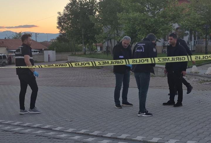 Sanal medyada tartışıp, parkta kavga ettiler: 1 yaralı