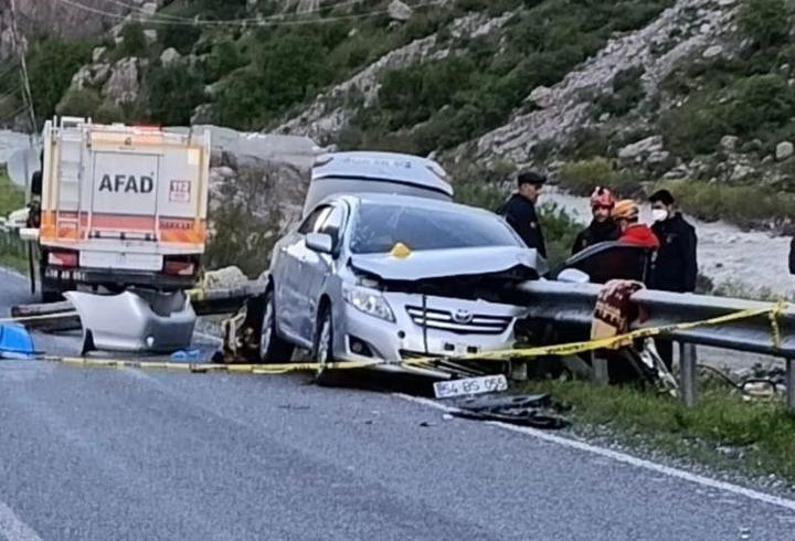 Düğün dönüşü kaza; 1 ölü, 3 yaralı