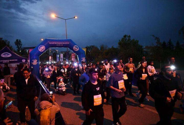 ERÜ’de ‘19 Mayıs Gece Koşusu’ düzenlendi