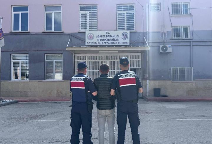 Aranan 43 kişi yakalandı