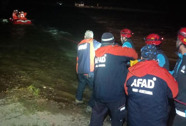 Derede mahsur kaldılar! Bursa'da baraj paniği