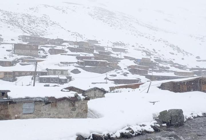 Mayıs ayında Rize’nin yükseklerinde kar yağışı