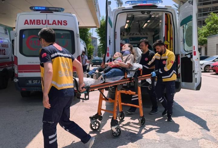 Otomobil takla attı; 1’i çocuk, 5 yaralı