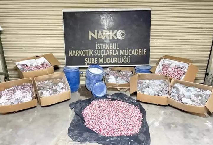 Ataşehir'de uyuşturucu operasyonu: 595 bin sentetik ecza hap ele geçirildi
