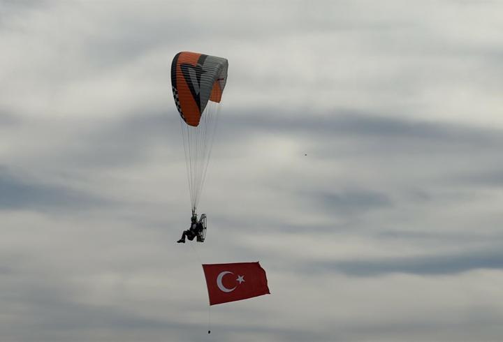Bodrum semalarında ay yıldızlı 19 Mayıs kutlaması