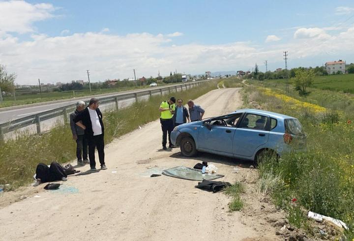 Aksaray'da otomobil takla attı: 2 yaralı