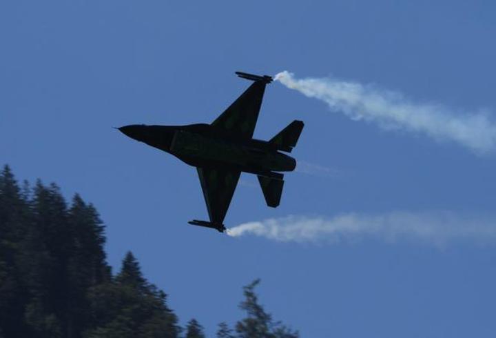 Estonya hava sahasına giren İHA'yı, NATO savaş uçağı düşürdü