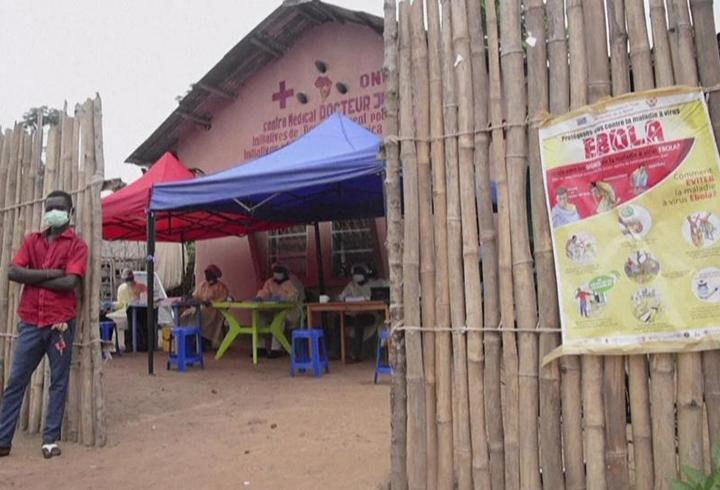 Ebola yüzünden acil durum ilan edildi